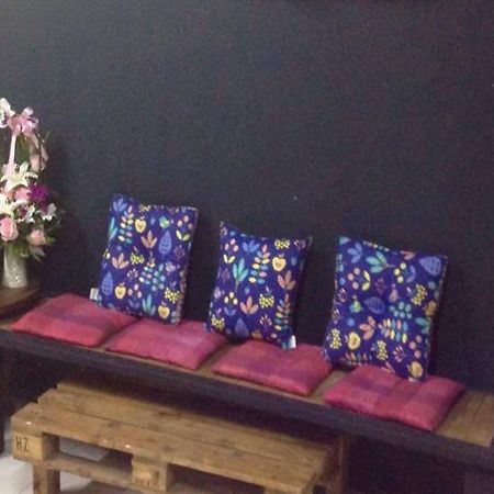 Cham Cha Hostel Chiang Mai Eksteriør billede