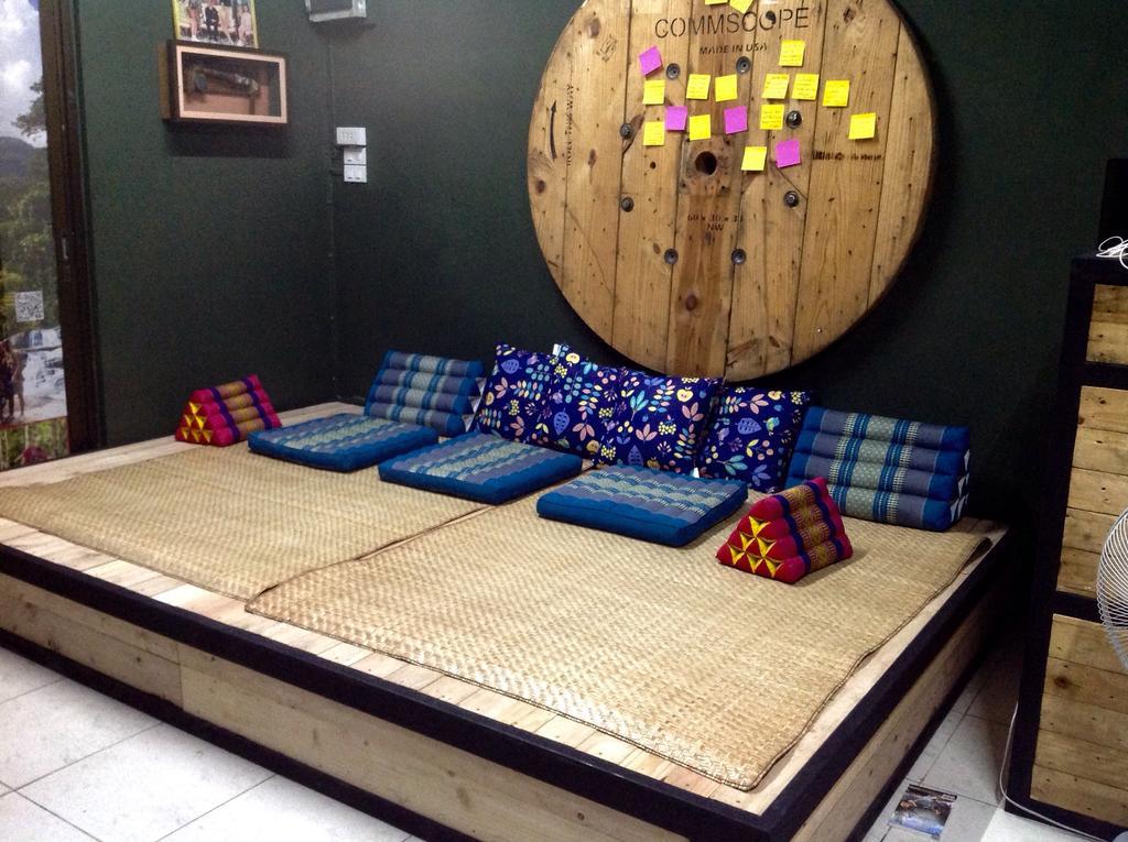 Cham Cha Hostel Chiang Mai Eksteriør billede